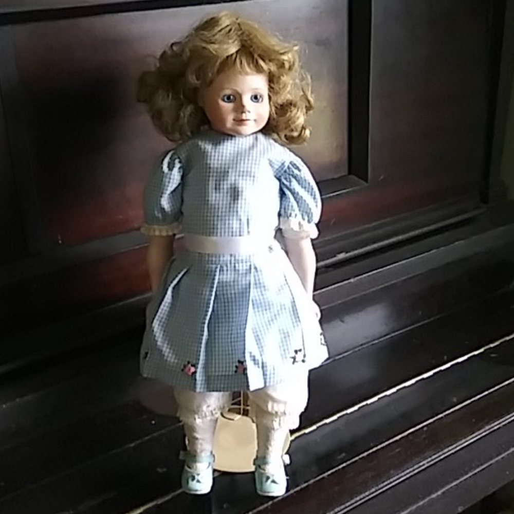 Kirstin Porcelain Doll 1988 17" Doll